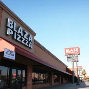 Closed Blaze Pizza location in Lafayette with a notice